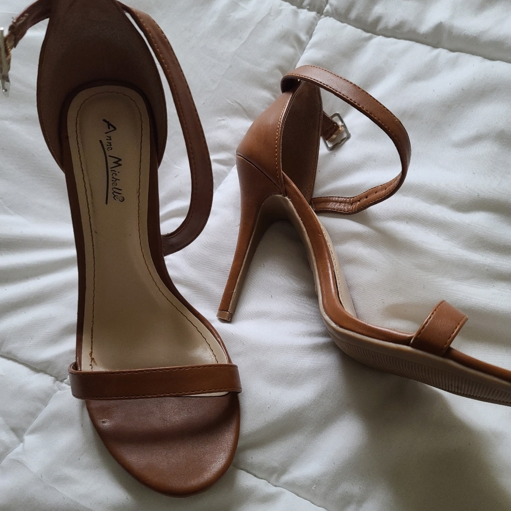 Anne Michelle Brown Heels